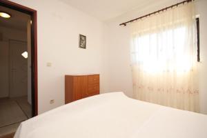 Apartments by the sea Razanj, Rogoznica - 8361