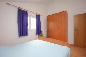 Apartments with parking space Kraj, Pasman - 8502