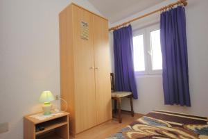 Apartments with parking space Kraj, Pasman - 8502