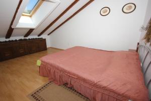 Apartments by the sea Komiza, Vis - 8533