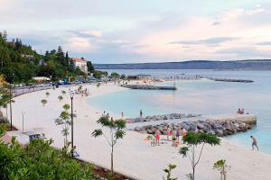 Apartments with a parking space Jadranovo, Crikvenica - 17994 