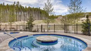 Crystal Peak Lodge 1 Bedroom Ski In, Ski Out Slopeside Condo At The Base Of Peak 7