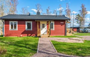 Nice Home In Ödeshög With Wifi