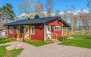 Nice Home In Ödeshög With Wifi