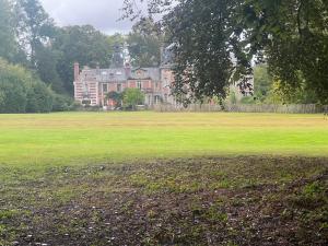 Sejours chez l'habitant Le chateau de bertreville st ouen : photos des chambres