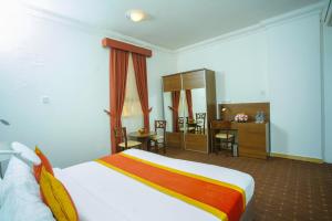 La Villa Hotel