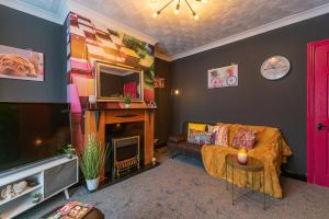 Private Parking Home Away From Home FrEsH 2 Bedroom Garden