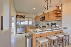 Luxe Cabo Casa with Own Rooftop Patio and Pool Access!