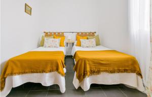 Beautiful Home In El Coronil With Wifi