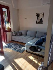 City center, peaceful, with free parking