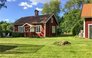 Lovely Home In Örsundsbro With Wifi - Ösby