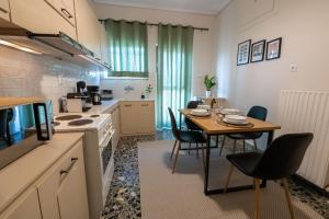 Nimas house, traditional flat with lake view