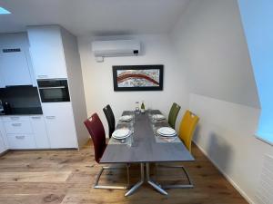 SCHNYDERS HOME - Rosenappartement