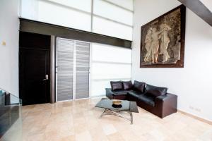 Deva Condo Lovely Loft Style