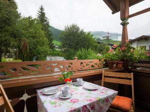 Apartment in Fügen near Hochzillertal Skiing