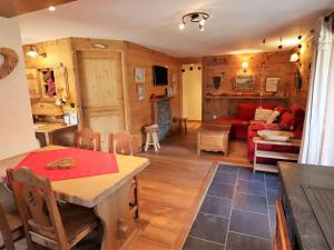 Confortable T2 à Arêches-Beaufort, 3-4 pers., terrasse, parking, proche commerces et navette ski - FR-1-342-285