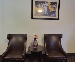 King Room - Non-Pet Friendly room in Magnuson Cedar City