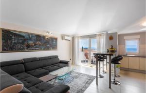 Cozy Apartment In Omisalj With Kitchen 
