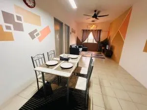 De'Colour Stay at Country Homes Rawang - Sungai Tinggi