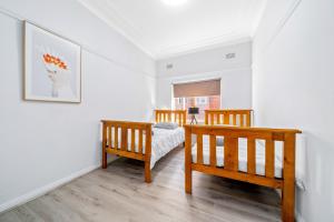 Burwood Newly Renovated 2 Bedroom Apartment