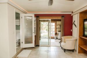 Pahoa Paradise Palms