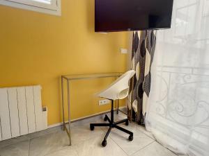 SUPERBE STUDIO HYPER CENTRE TOUT ÉQUIPÉ WIFI NETFLIX 2PERS