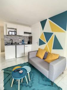 SUPERBE STUDIO HYPER CENTRE TOUT ÉQUIPÉ WIFI NETFLIX 2PERS