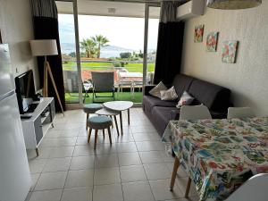 Appartements Vue mer et sur la baie de Cannes piscine 450m2 randonnee VTT au pied de l Esterel : photos des chambres
