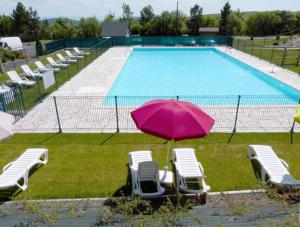 Appartements Super Besse 5/6 pers. Vue sur les monts du cantal : photos des chambres