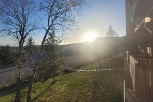 Appartements Super Besse 5/6 pers. Vue sur les monts du cantal : photos des chambres
