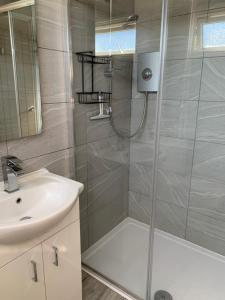 265 Belle Aire, Modern Property