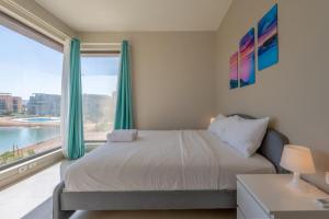 Light-Filled 4-Bedroom Villa in Tawila, El Gouna. Jacuzzi & Lagoon