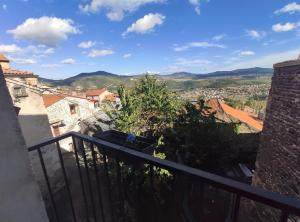 Appartements Agreable maison de ville dans petit village auvergnat : photos des chambres