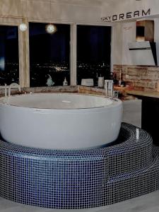 sky DREAM jacuzzi sauna 33 FLOOR