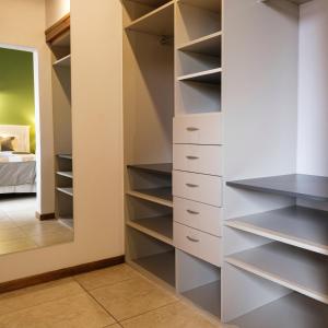 Oliver Mountain Home Green