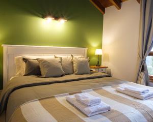 Oliver Mountain Home Green