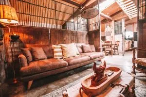 CRASH'NSTAY - Paardenstal - 's-Gravenmoer