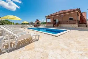 Apartments Kiara & Lukas - Lozice