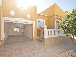 Agradable villa con piscina