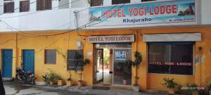 HOTEL YOGI LODGE