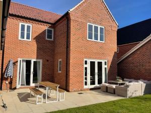 Stunning! Beautiful contemporary property in Holt, Norfolk