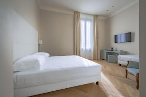 Triple Room room in Hotel Ariele