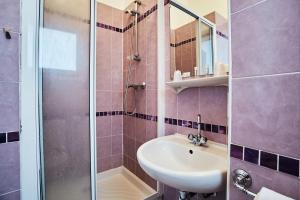 Hotels Hotel Tiquetonne : photos des chambres