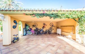 Agradable Villa junto al mar con piscina