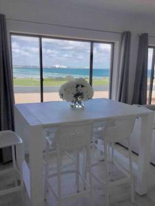 SALT @ North Beach WALLAROO (absolute beachfront)