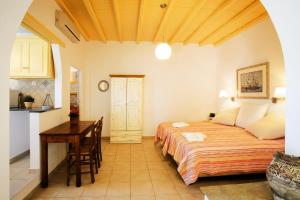 Golden Beach Hotel & Apartments Tinos Greece