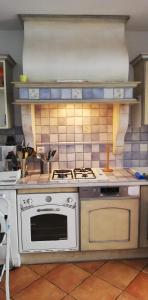 Appartement de charme wi-fi ,clim, garage jardin privés, piscine environnement arboré