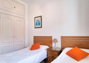 Skol 440. Nice 1 Bed Apartment with Sea Views in Marbella centre.