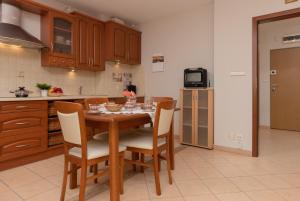 Pejzażowa Apartment Metro Wilanowska Mokotów by Noclegi Renters