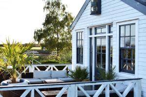 The West Usk Lighthouse Lightkeepers Lodge